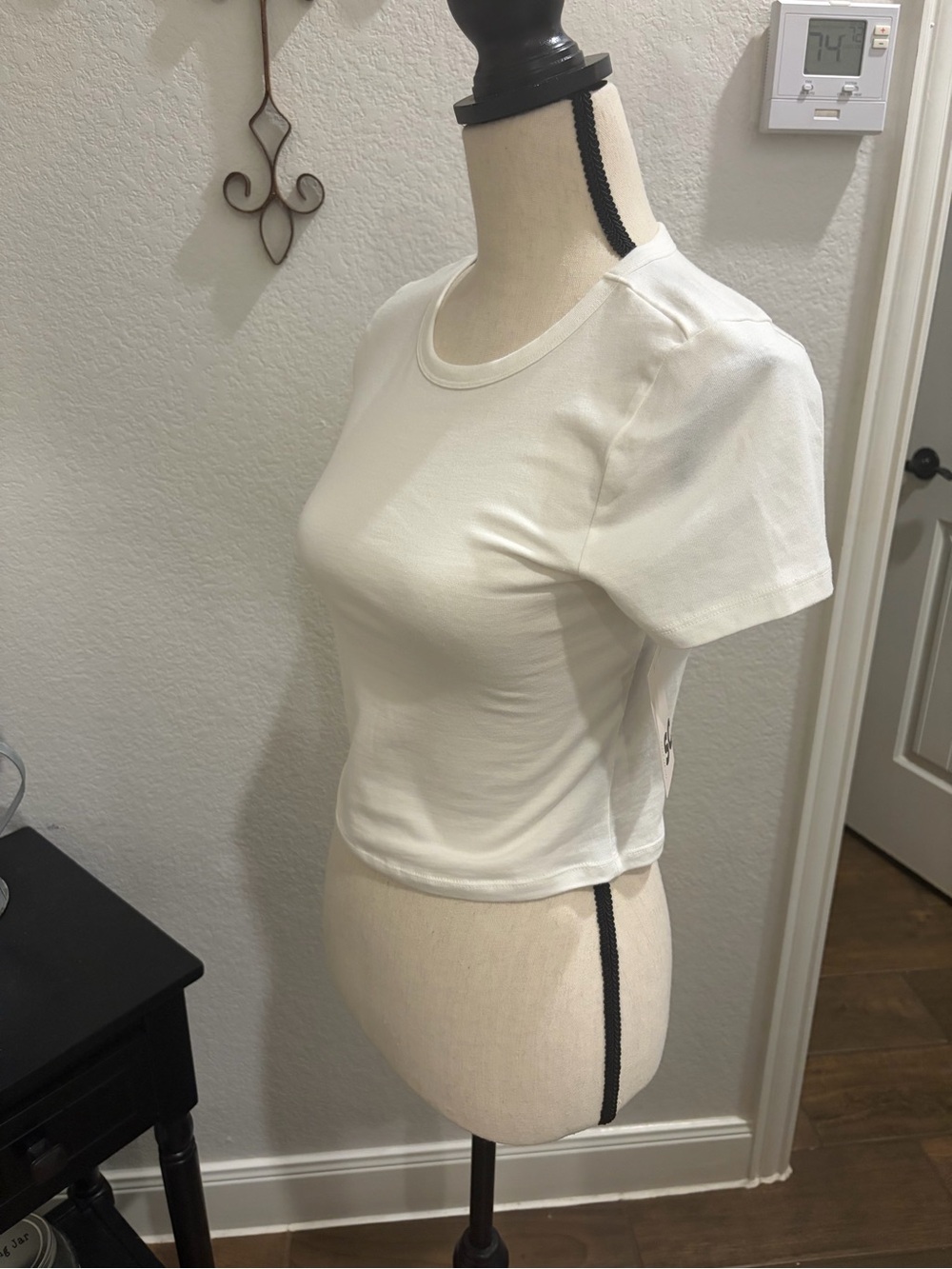 SO White Short Sleeve Crop Crewneck Top